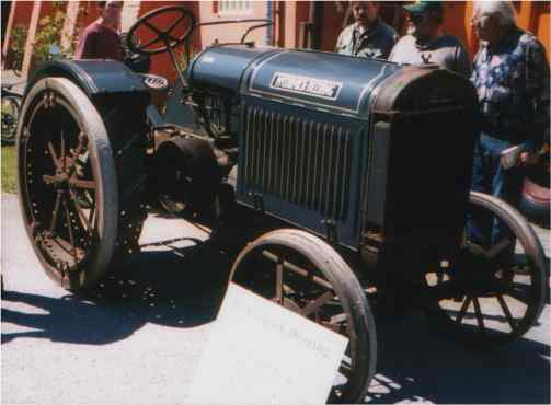 mccormig1.jpg (18212 Byte)